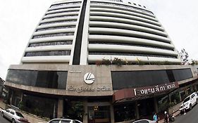 Lee Gardens Hotel  3*